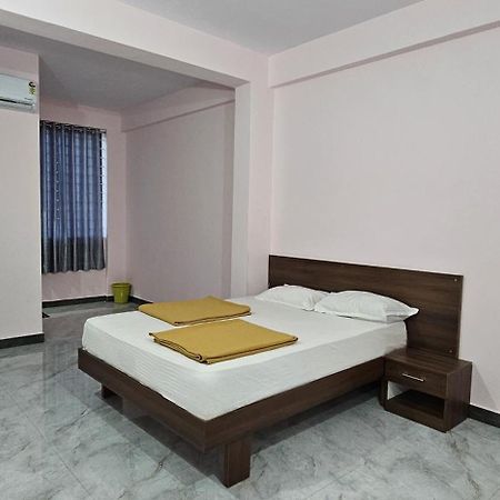 بيلاغولا Golden Palace Residency المظهر الخارجي الصورة